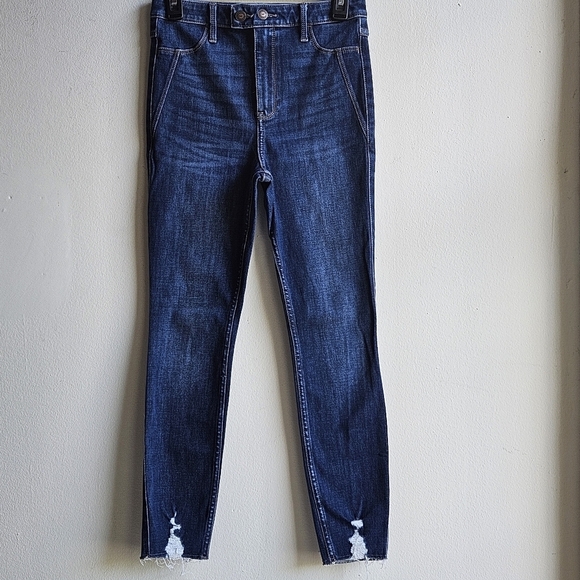 Hollister Denim - HOLLISTER ULTRA HIGH RISE JEAN LEGGINGS SIZE 7S S#088